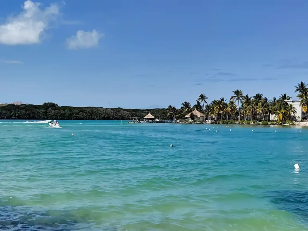 Ailes d'été - Bateau à moteur Shandrani Beachcomber Resort Hotel